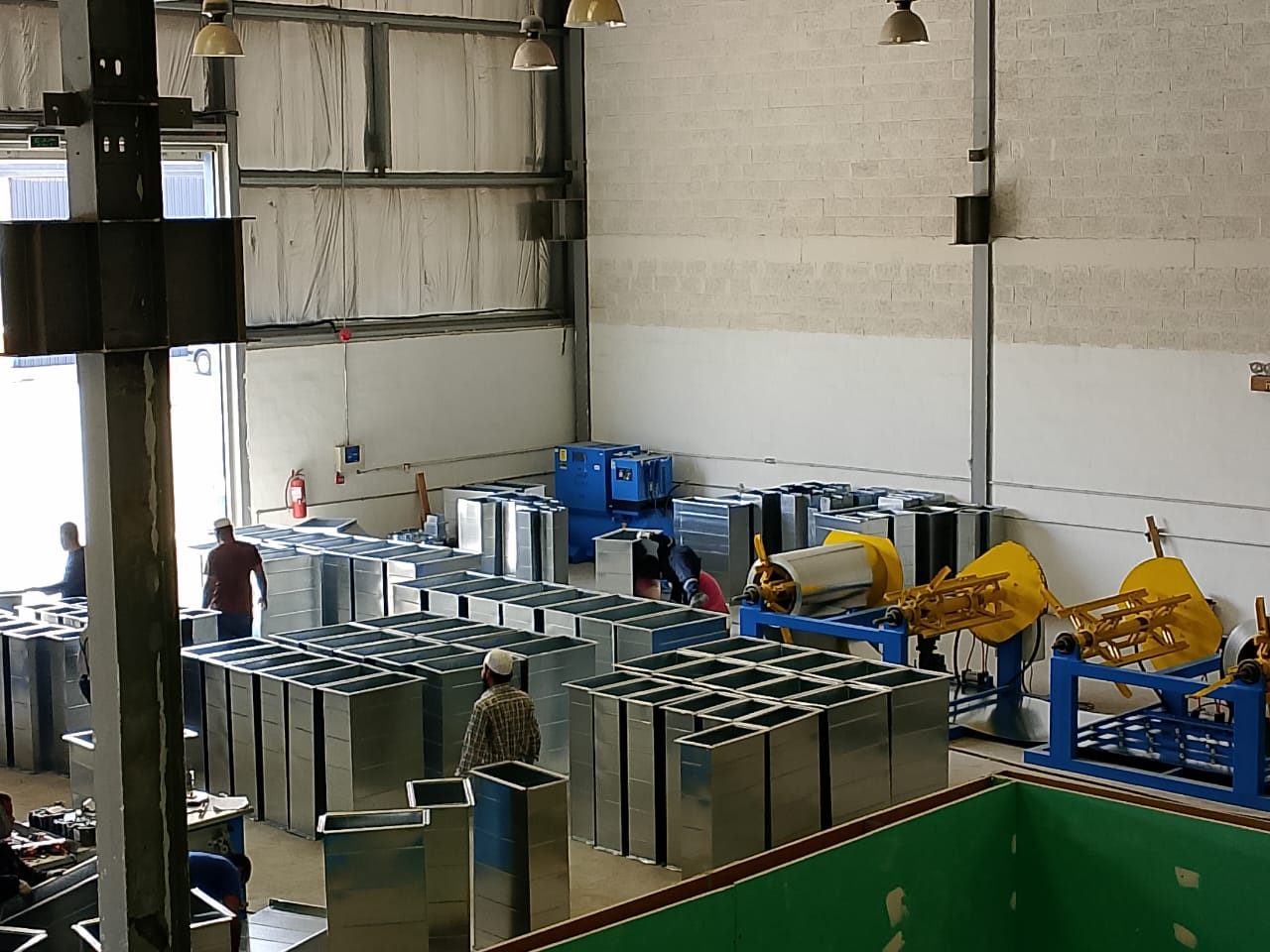 Hadaf workshop floor with ducts in production
